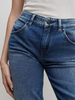 DRYKORN, Jeans Mom Fit LIKE -Drykorn Geschaft drykorn jeansmomfitlike 5 768 1024 75 7485087 5